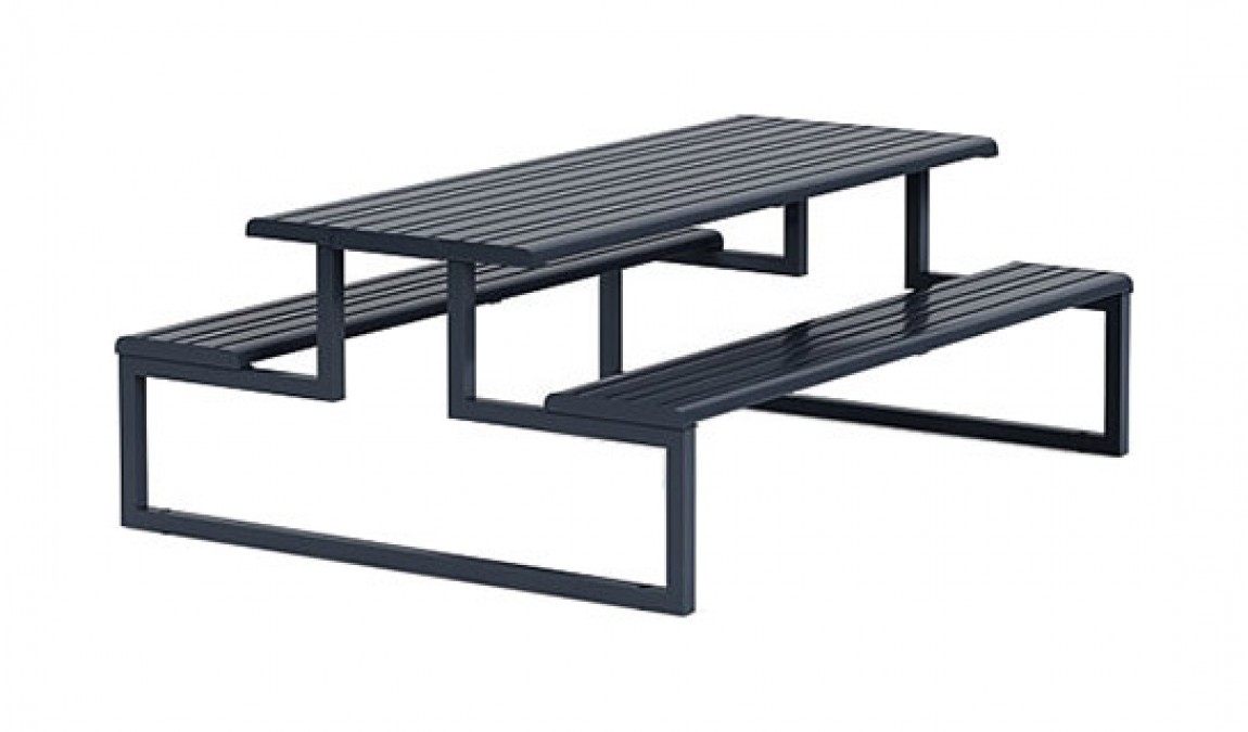 outdoor picnic table