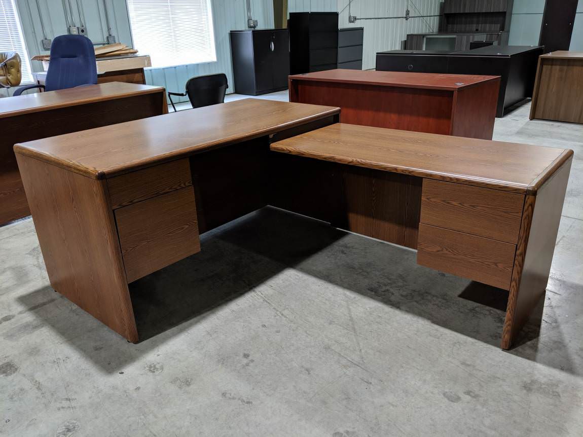 Walnut Laminate L-Shaped Desk – Right Return