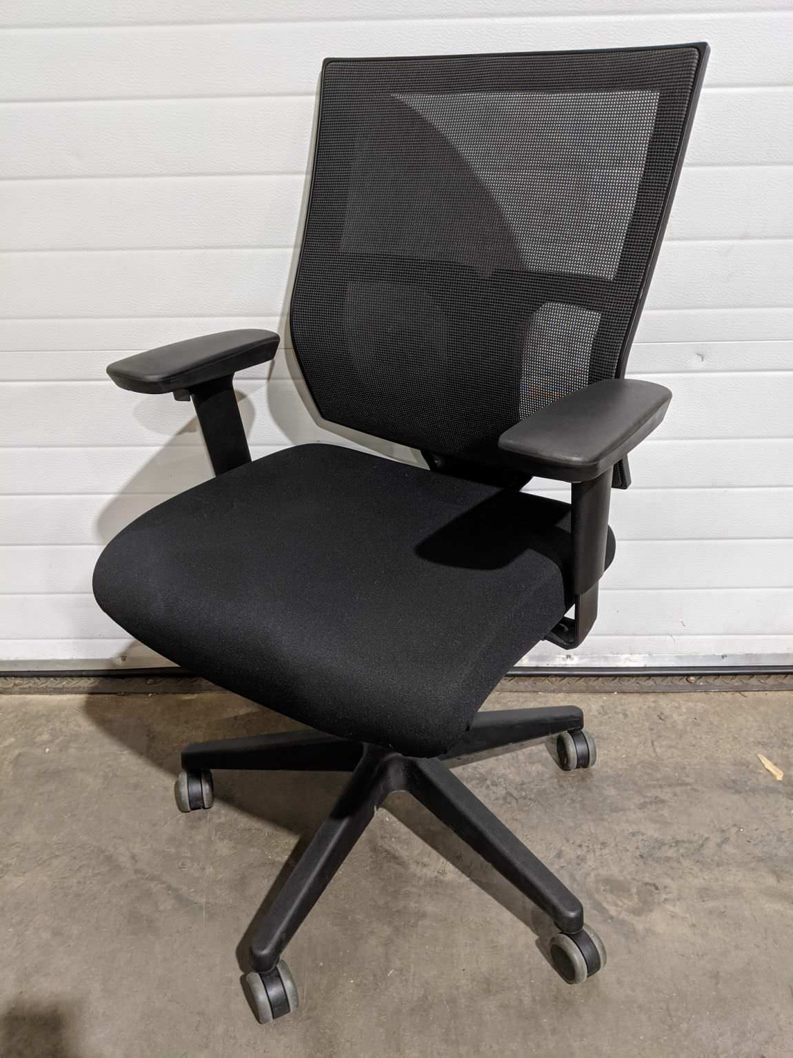 Black Mesh Back Rolling Office Chair with Black Base