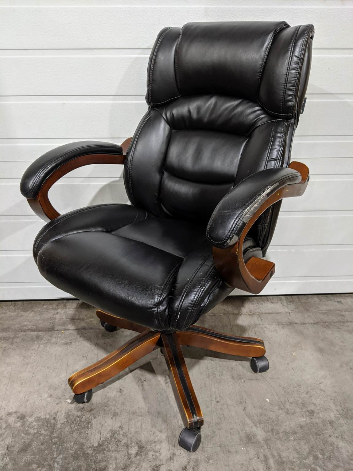 Broyhill Black Leather Rolling Office Chair