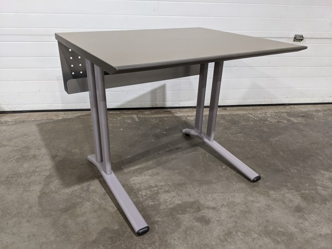 SurfaceWorks Training Table with Laminate Top – 36x30