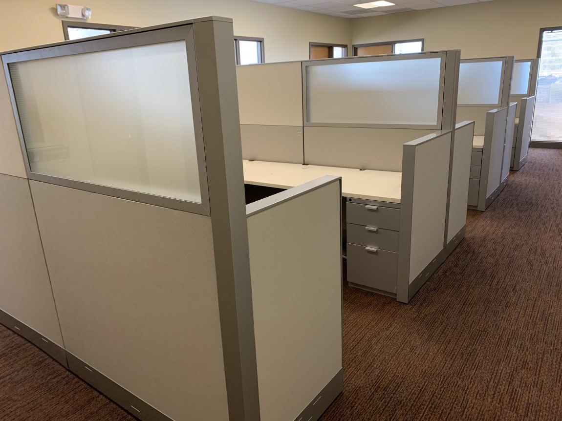 Knoll Dividends Pod of 3 Cubicles