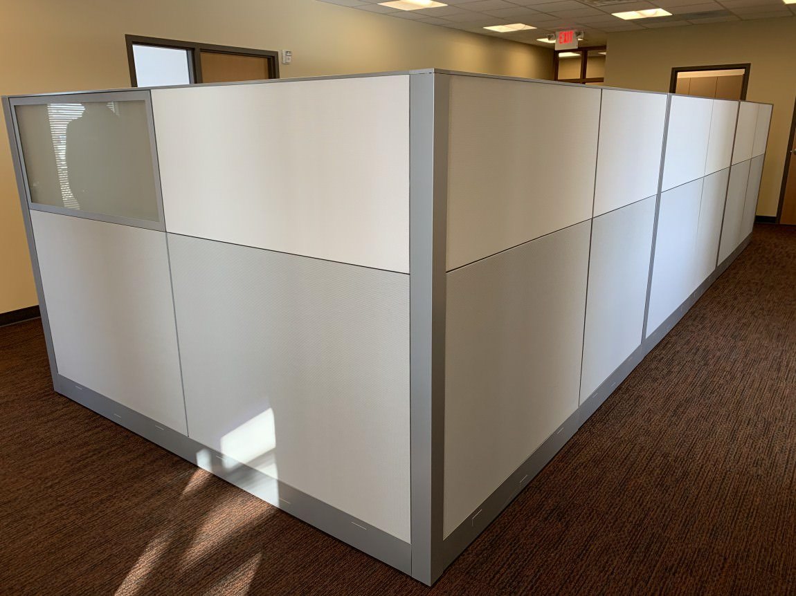 Knoll Dividends Pod of 3 Cubicles