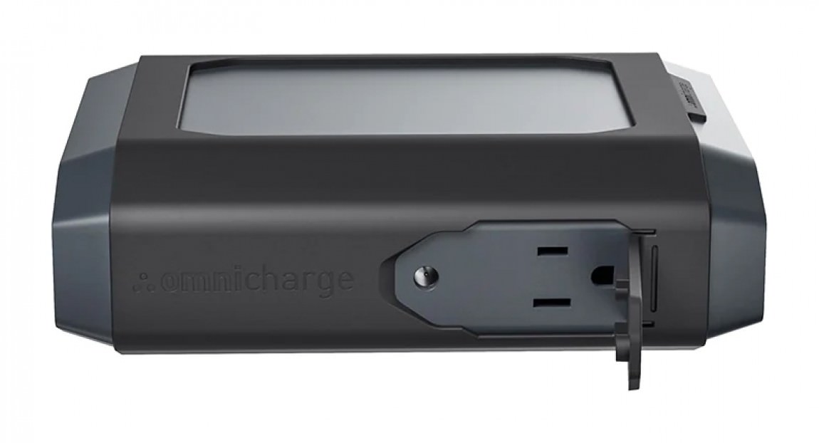 Lithium Ion Battery Charger with Accessories
