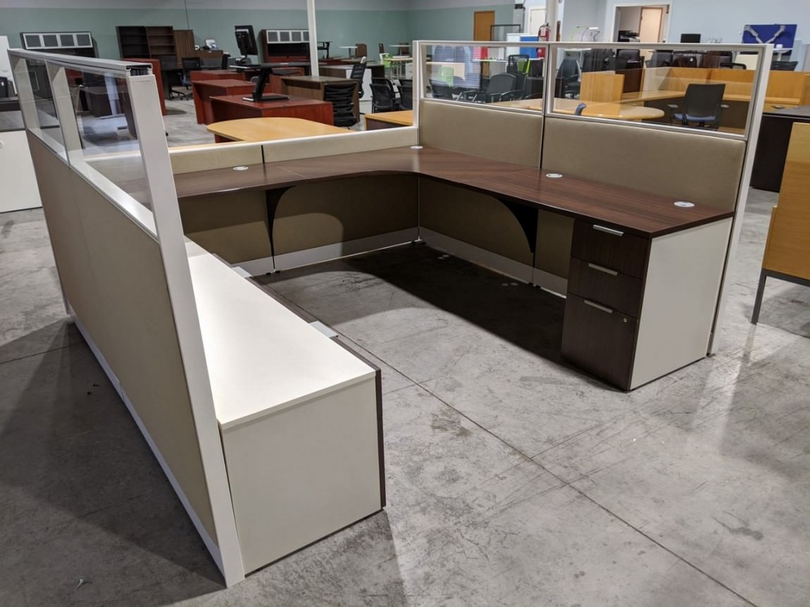 Hon Cubicle Desk Workstation with Power