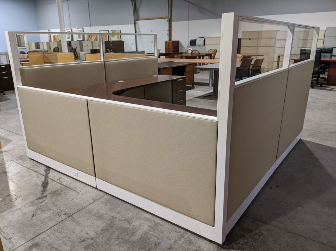 Hon Cubicle Desk Workstation with Power