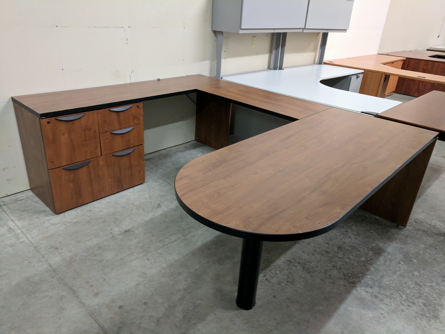 Walnut Laminate UShape Peninsula Desk with Drawers