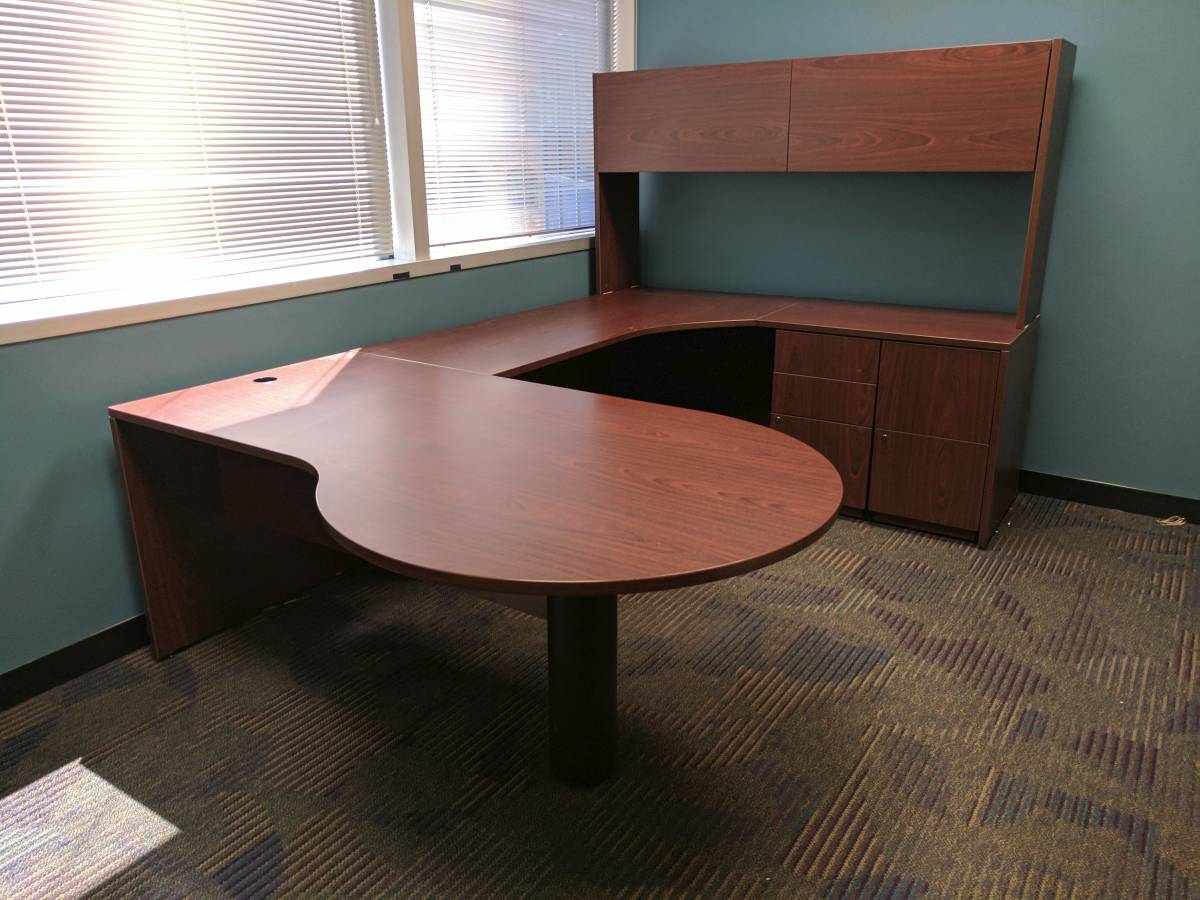Cherry Laminate UShape Peninsula Desk with Hutch